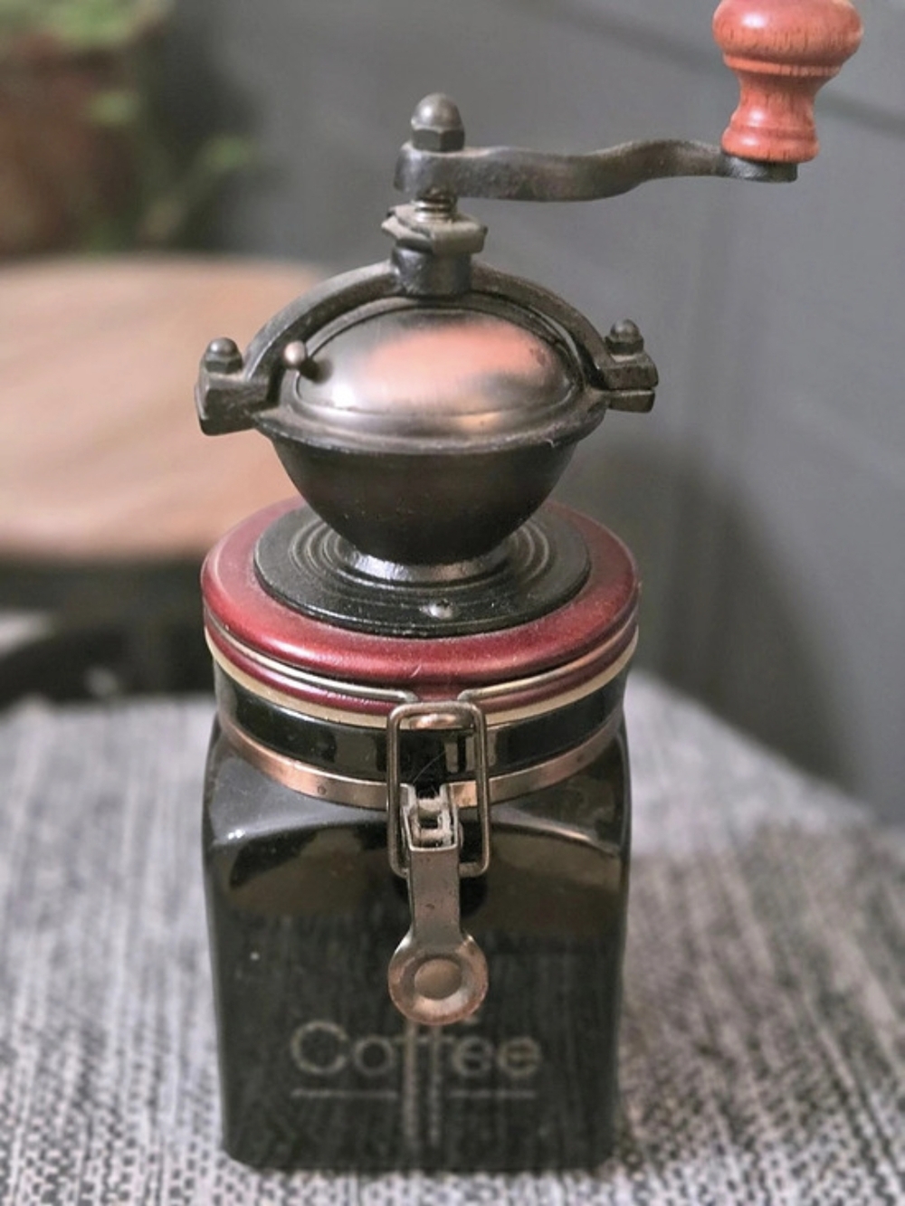 Manual Coffee Grinder in Black & Red